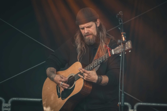 Spaß und gute Laune garantiert.
Lieder zum Lachen und Schmunzeln.